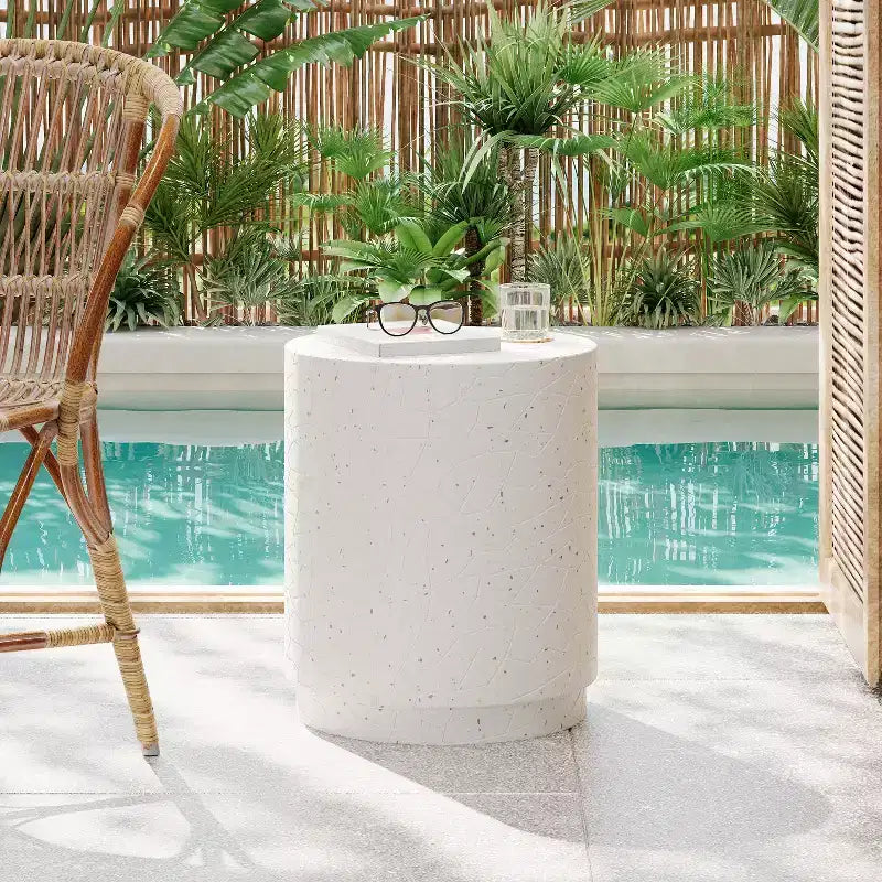 Christopher Knight Home Tavolino Cilindrico in Cemento Leggero Lorien, Bianco