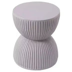 LeisureMod Table d'appoint de 38 cm de large en fibre de pierre avec design sablier, aucun assemblage requis, pour utilisation intérieure et extérieure, collection Spire
