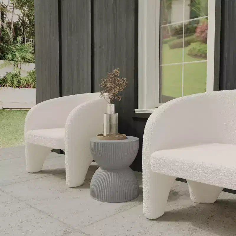 LeisureMod Table d'appoint de 38 cm de large en fibre de pierre avec design sablier, aucun assemblage requis, pour utilisation intérieure et extérieure, collection Spire
