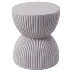 LeisureMod Table d'appoint de 38 cm de large en fibre de pierre avec design sablier, aucun assemblage requis, pour utilisation intérieure et extérieure, collection Spire
