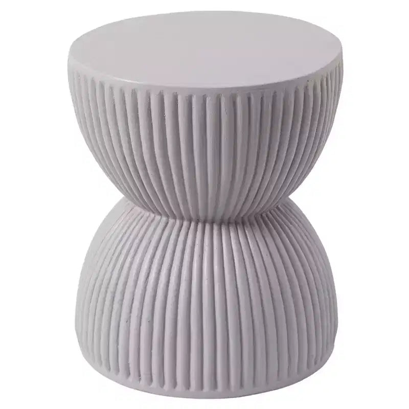 LeisureMod Table d'appoint de 38 cm de large en fibre de pierre avec design sablier, aucun assemblage requis, pour utilisation intérieure et extérieure, collection Spire