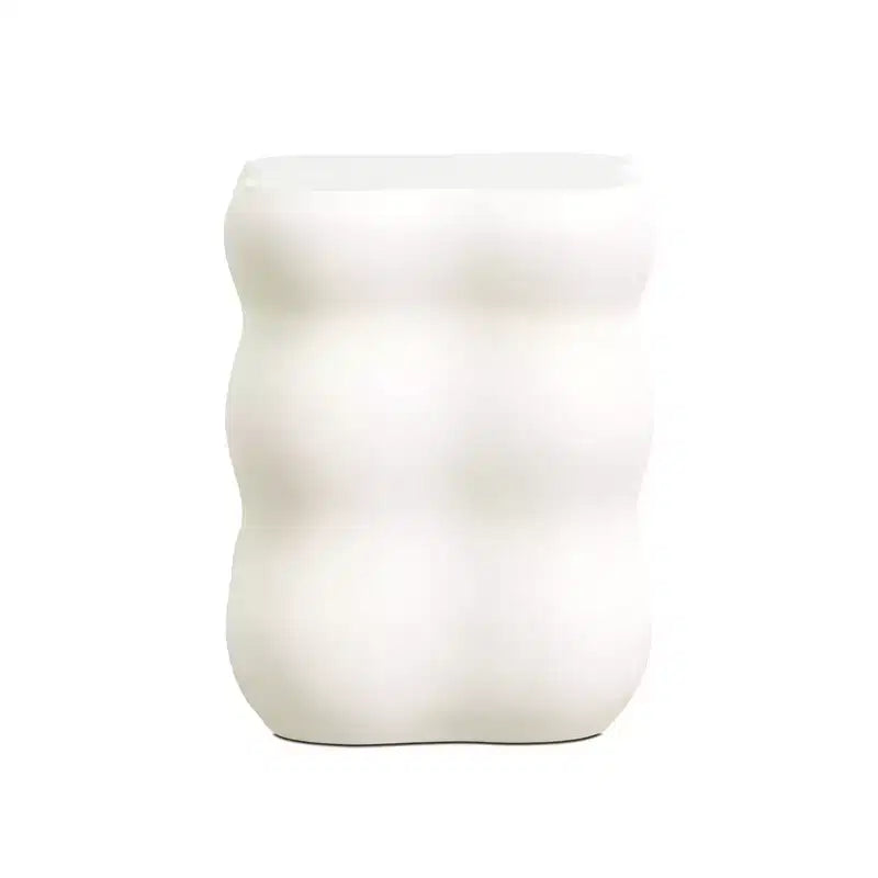 Table d'appoint carrée LuxenHome Blanc MgO courbes modernes de 47 cm de haut, intérieur et extérieur