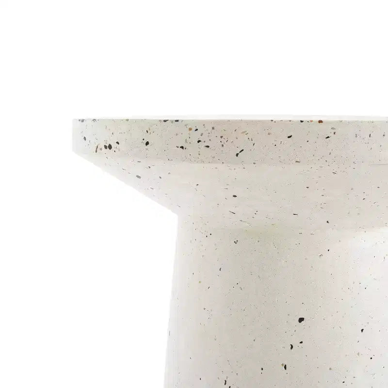 Christopher Knight Home Nikolai Table d'appoint d'extérieur en béton léger fabriqué à la main