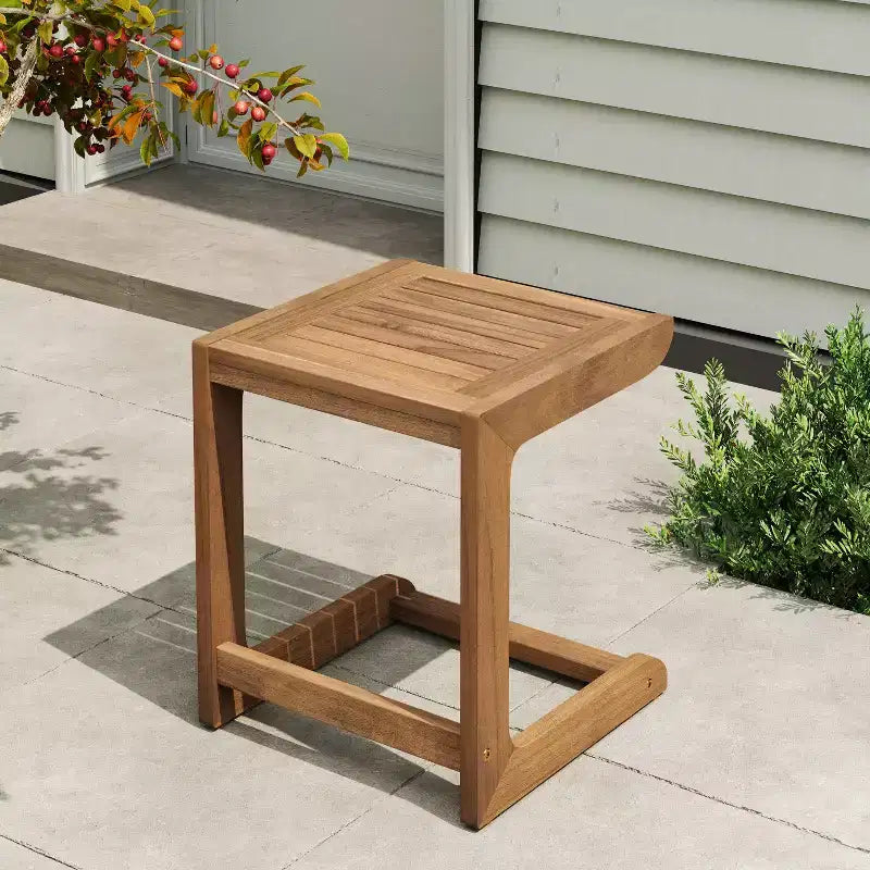 Christopher Knight Home Cyril Tavolino in legno di acacia a forma di C con doghe da esterno