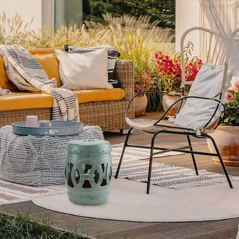 Table d'appoint NAYSAYE avec motif ajouré, Table d'appoint décorative pour jardin, pelouse ou patio, Bleu antique, 11,5*17,25*11,5