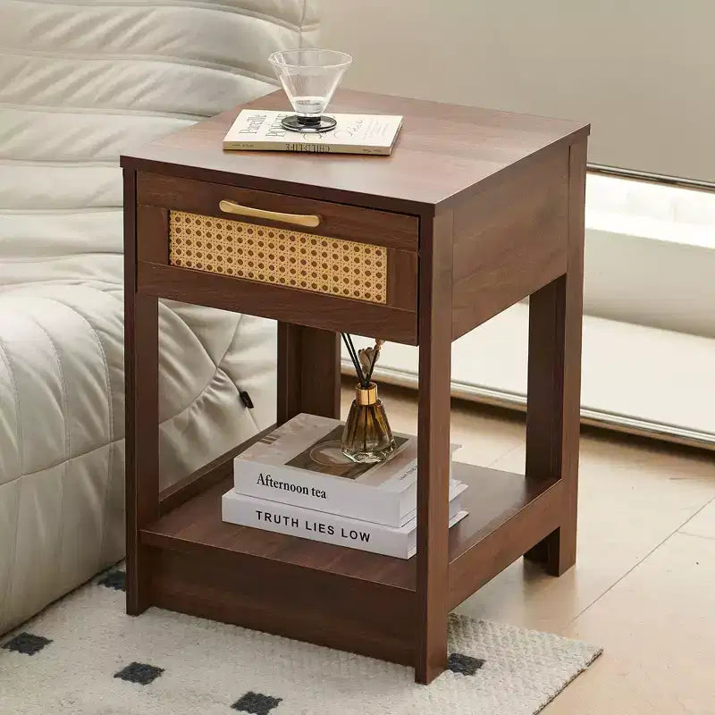 Okak 15.75 Table d'appoint rustique en rotin avec tiroir Table de chevet moderne Intérieur et extérieur pour salon et chambre à coucher