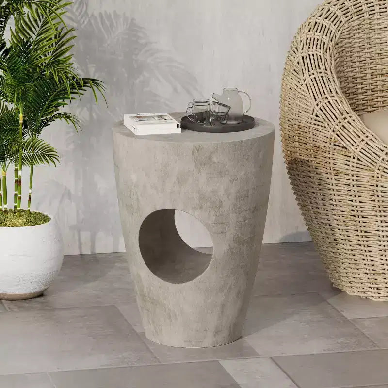 Christopher Knight Home Sirius Table d'appoint d'extérieur contemporaine en béton léger