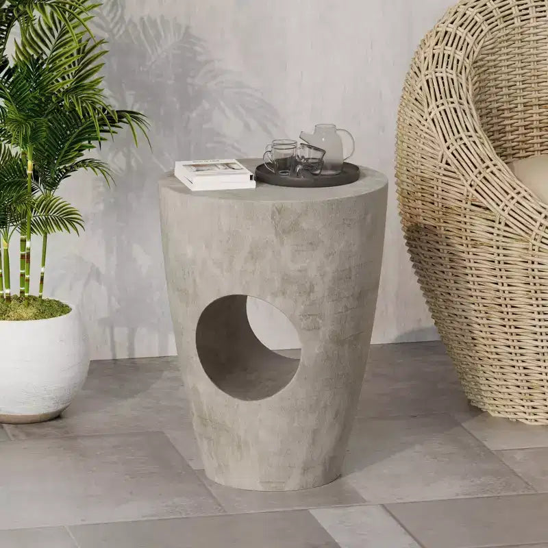 NAYSAYE Table d'appoint de patio Sirius avec design de tambour rond pour usage extérieur, gris, 14,5*14,5*18,5