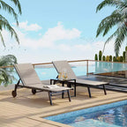 Set di 3 sedie a sdraio da patio con tavolino, sedie a sdraio regolabili con ruote, set di 3 sdraio da esterno per piscina