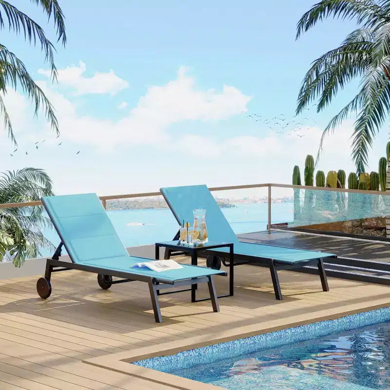 Set di 3 sedie a sdraio da patio con tavolino, sedie a sdraio regolabili con ruote, set di 3 sdraio da esterno per piscina