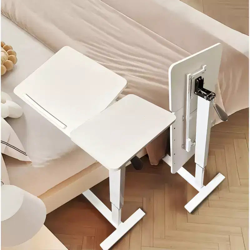Tavolino da Letto Regolabile in Altezza con Ruote, Tavolo Comodino Inclinabile per Poltrona Reclinabile, Design Ergonomico, Pieghevole e Facile da Spostare