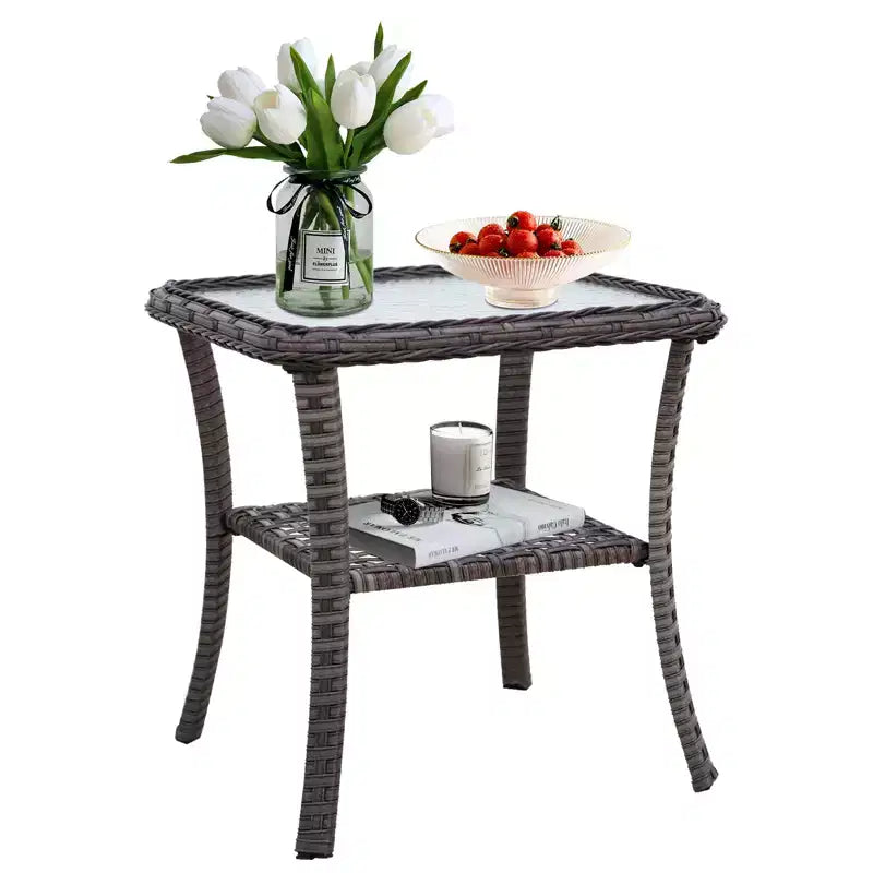EAGLE PEAK Table d'appoint d'extérieur en osier avec rangement inférieur, Table basse en rotin avec plateau en verre trempé