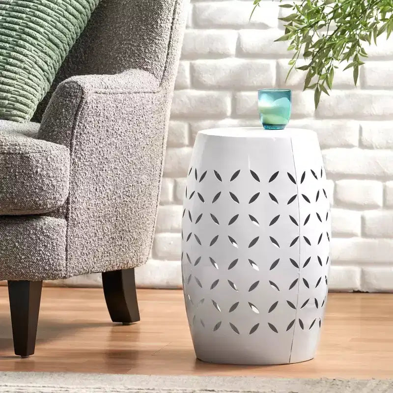 TUYOHW 30 cm Tavolino da Patio Cilindrico, Tavolino da Esterno con Motivo Floreale Intagliato al Laser per Cortile, Piscina, Compagno da Interno
