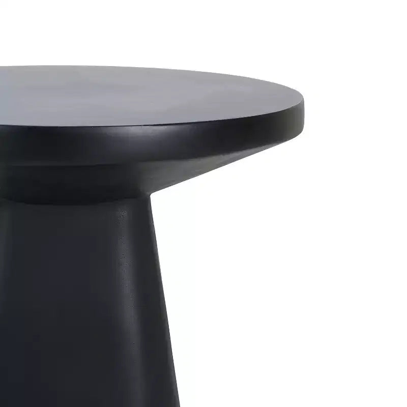 Christopher Knight Home Mio Table d'appoint moderne ronde en béton léger avec pieds coniques