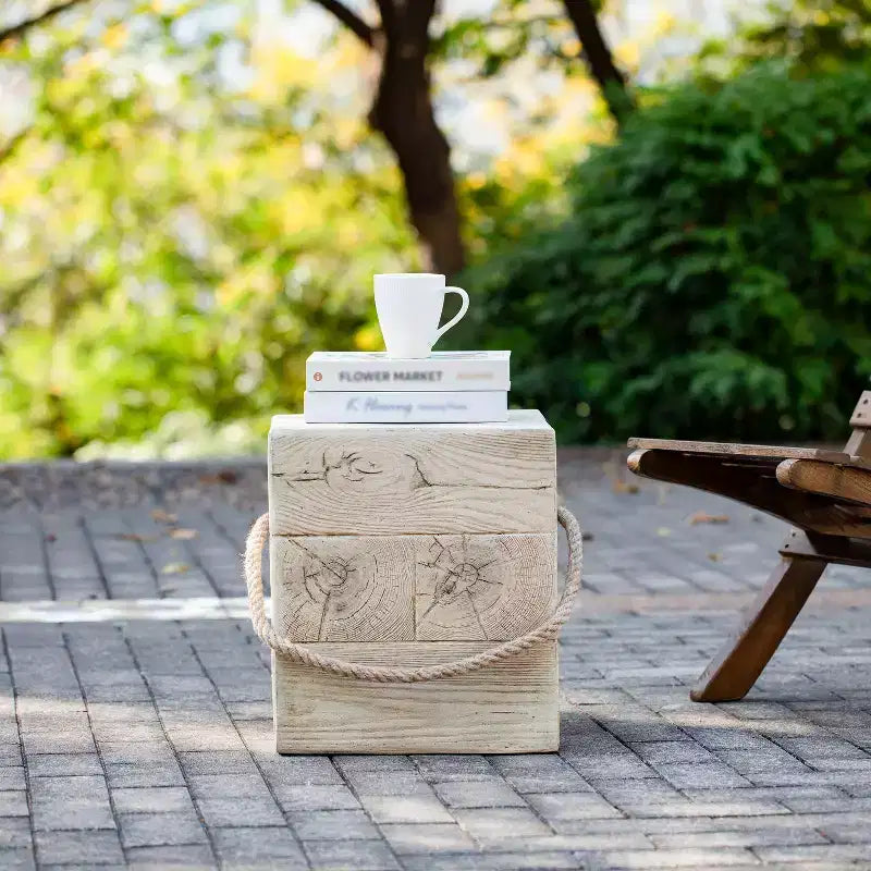 Christopher Knight Home Ryota, tavolino laterale quadrato rustico da patio in cemento leggero con corda intrecciata