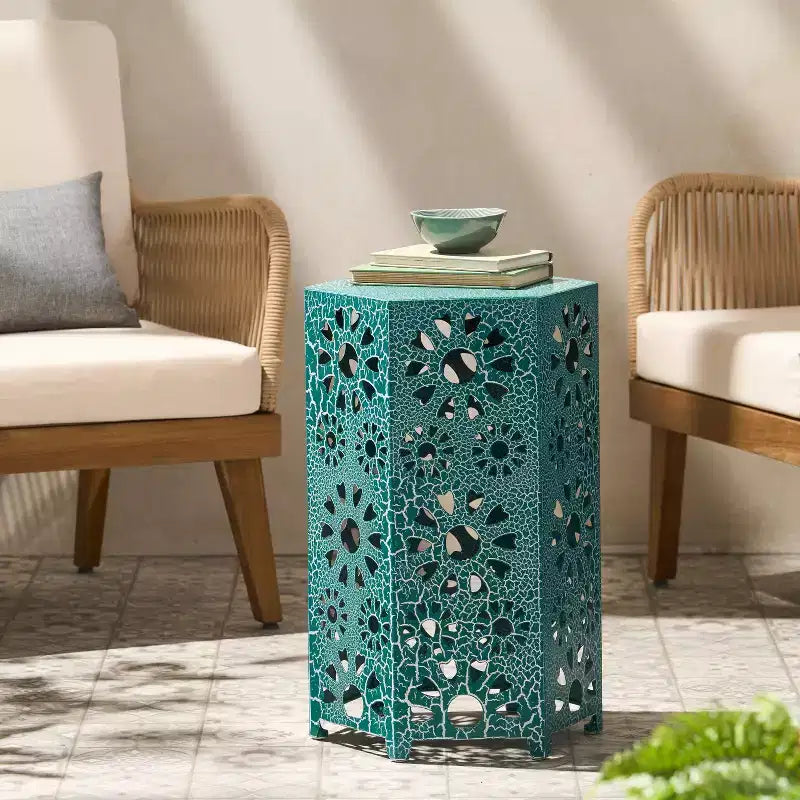 TUYOHW Table d'appoint d'extérieur hexagonale avec motif ajouré en dégradé, petite table de patio avec motif soleil pour jardin, balcon, porche