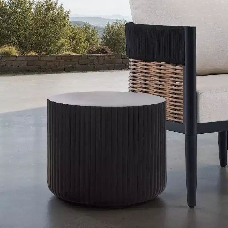 Table d'appoint de terrasse basse et large Napa - Intérieur/Extérieur - PAT1540 - Safavieh