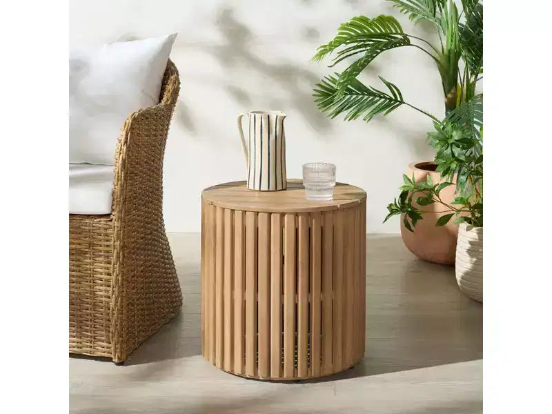 Tavolino d'appoggio Arielle in legno di eucalipto - Interno/Esterno - CPT5000 - Naturale - Safavieh Couture