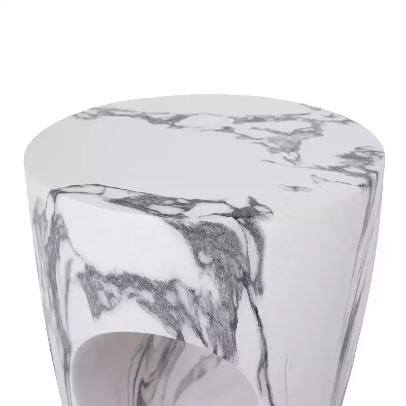 Christopher Knight Home Zain Tavolino da Esterno Rotondo Moderno in Cemento Leggero con Intaglio
