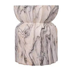 Tavolino scultoreo con scanalature in cemento leggero a motivo marmorizzato moderno Eulalia di Christopher Knight Home per patio