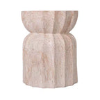 Tavolino scultoreo con scanalature in cemento leggero a motivo marmorizzato moderno Eulalia di Christopher Knight Home per patio