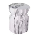 Tavolino scultoreo con scanalature in cemento leggero a motivo marmorizzato moderno Eulalia di Christopher Knight Home per patio
