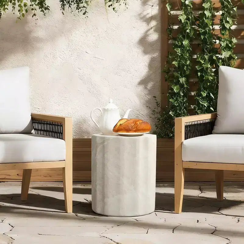 LuxenHome Tavolino da Esterno da 17,7, Tavolino Rotondo da Esterno Effetto Marmo, Piccolo Tavolino da Patio per Balcone, Giardino