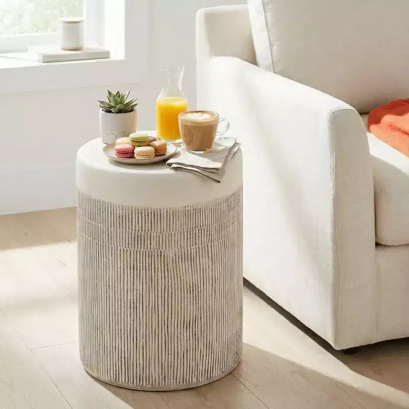 Table d'appoint de patio ronde, table d'appoint intérieure et extérieure, table d'appoint décorative résistante aux intempéries, support de plantes de jardin, blanche, aucun assemblage - ModernLuxe