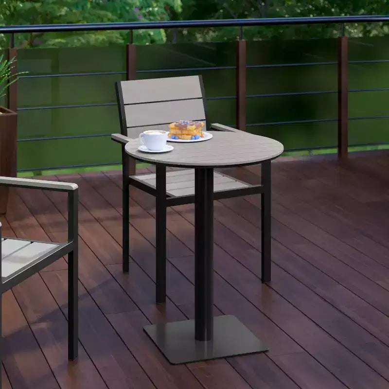 Flash Furniture Finch Table ronde commerciale de 24 po avec lattes en polythène imitation teck et cadre en acier