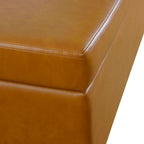 Panca contenitore con gambe in metallo