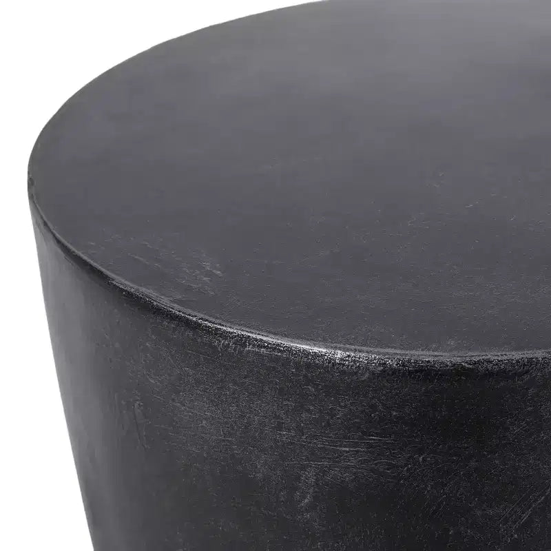 Christopher Knight Home Akin Table d'appoint d'extérieur en béton léger, Noir mat